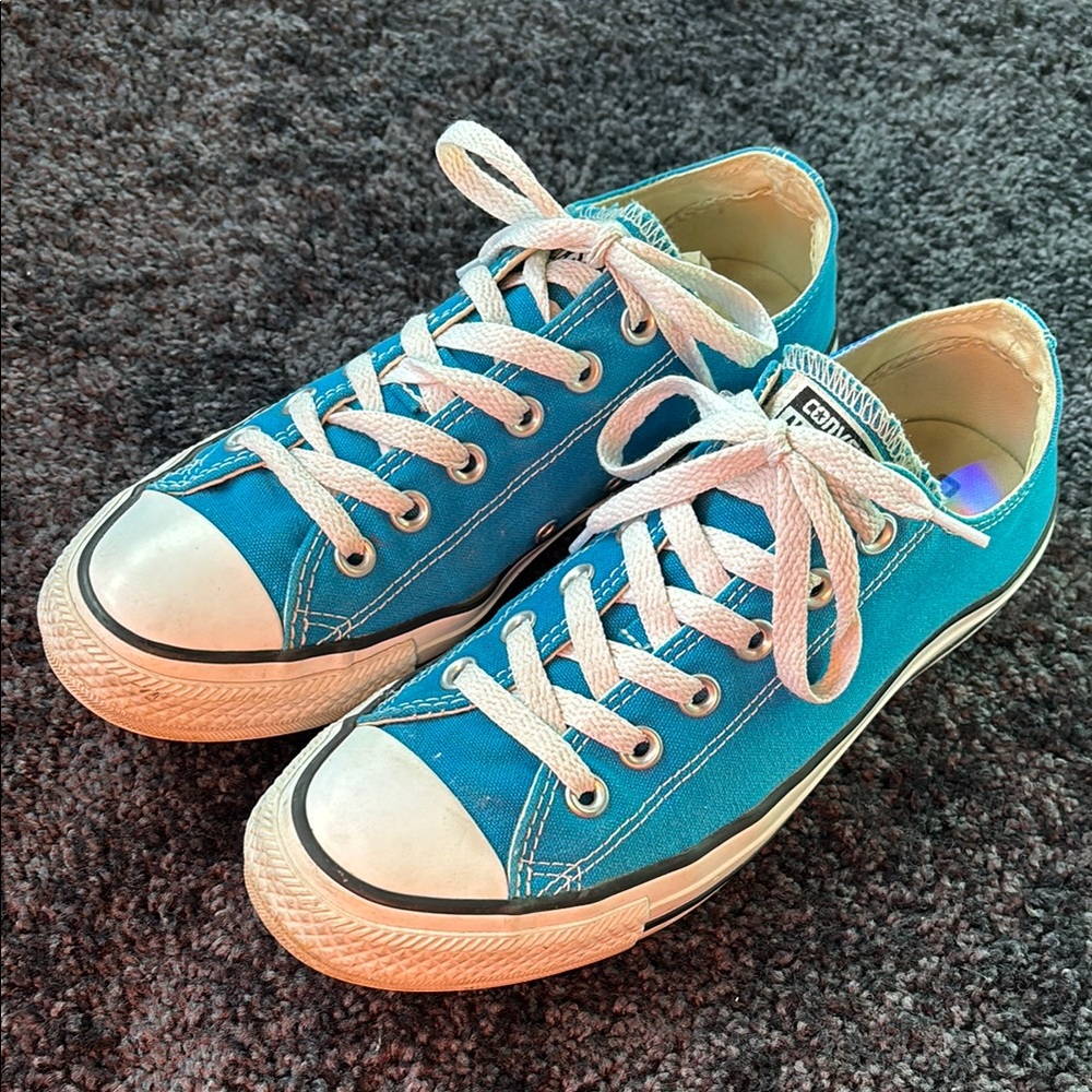 Blue Canvas low-top Converse